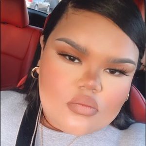 Meet your Posher, Catherine